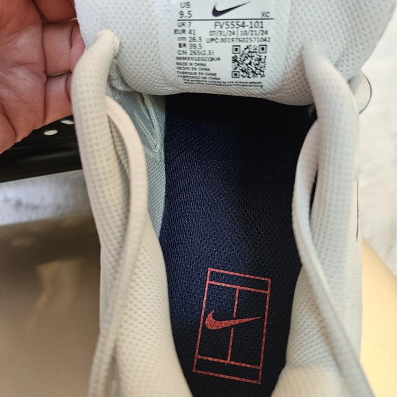 Nike Court Air Zoom Vapor Pro 2 Women’s Size 9.5 White FV5554-101 NWOB - Picture 4 of 8